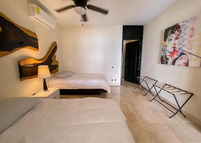 Apartment Modern Ph 3 Bedroom Condo High Floor At El Faro By Dpm